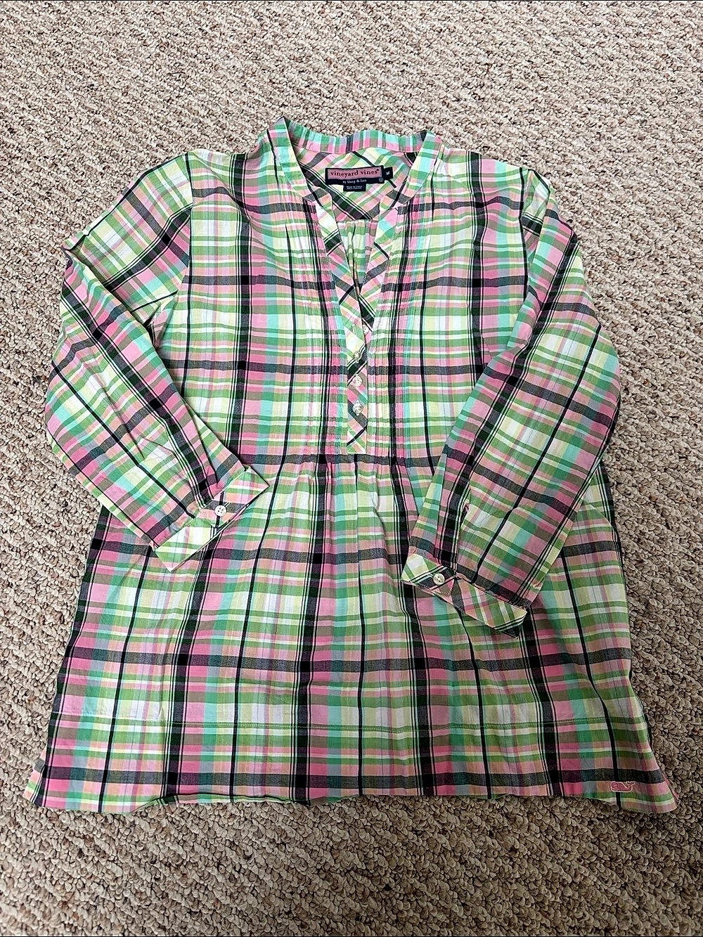 Vineyard Vines Plaid Button Down Top in Green & Pink Size Medium